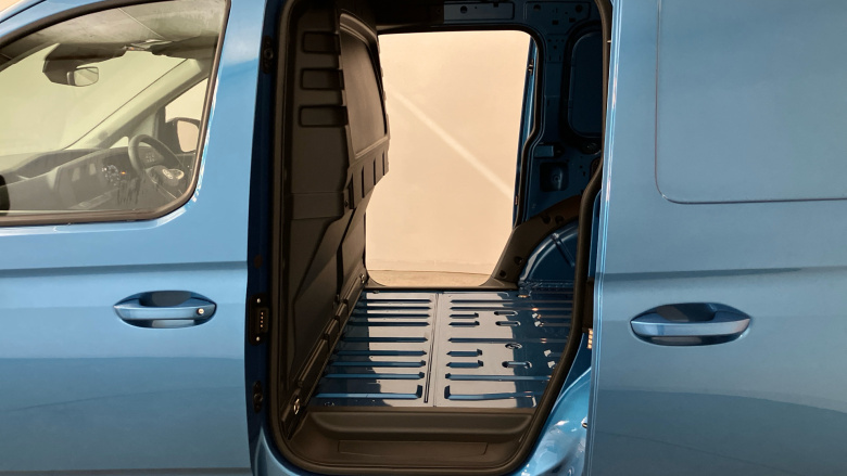 Volkswagen Caddy Cargo C20 Diesel 2.0 TDI 122PS Commerce Pro Van DSG [Tech Pack]